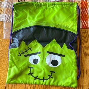 Thirty-one cinch sac “Lil Monster”